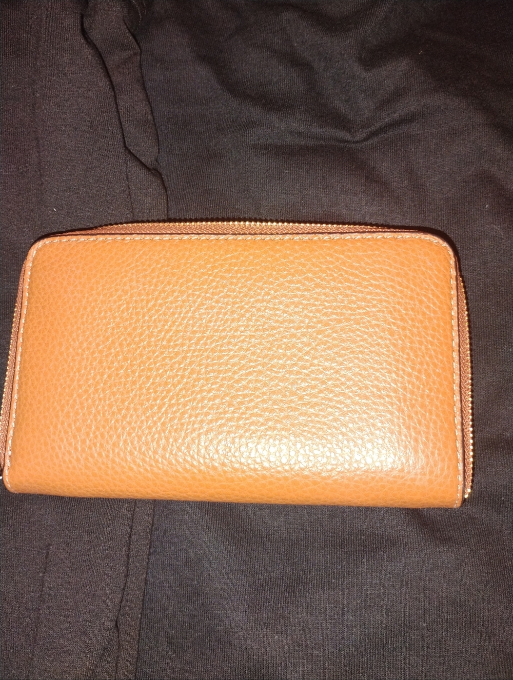 Coach Pebbled Leather Medium Zip Wallet — Tan Brown with Gold Logo - Picture 2 of 8